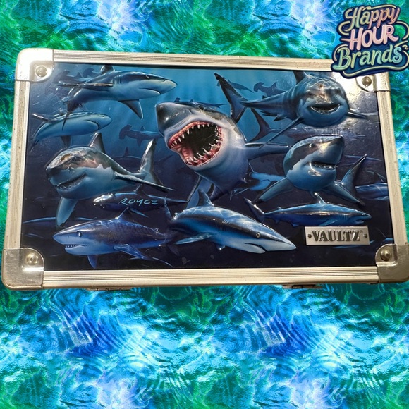 VAULTZ 3D Sharks Lenticular Pencil Box Case - Missing Key - Picture 1 of 2